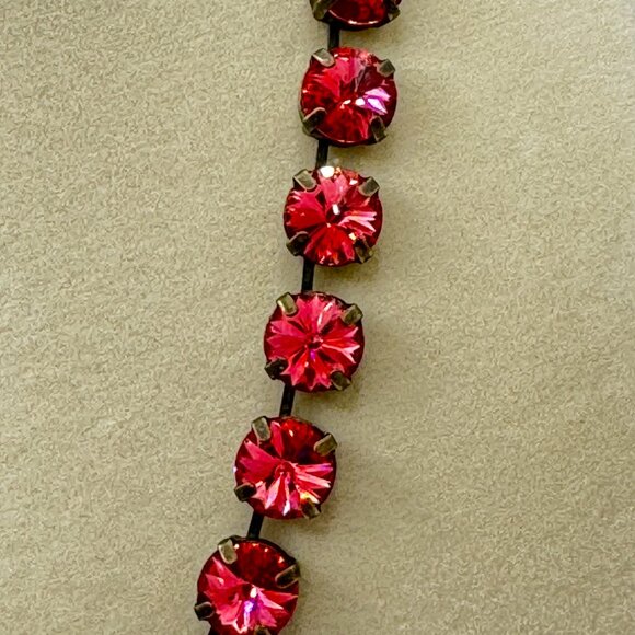 Peachy Pink Swarovski Crystal Necklace – Antique Gold Plated, Handcrafted Piece - Picture 4 of 7